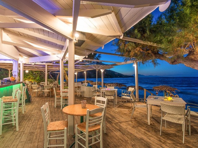 Porto Kaminia Beach Bar & Restaurant
